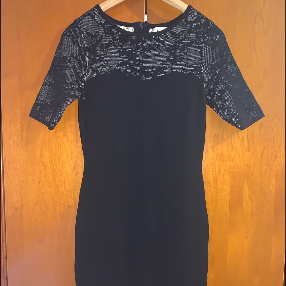 Selling a dress!